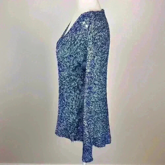 American Eagle Blue & White V-Neck Pullover Sweater Size XS - Picture 3 of 8